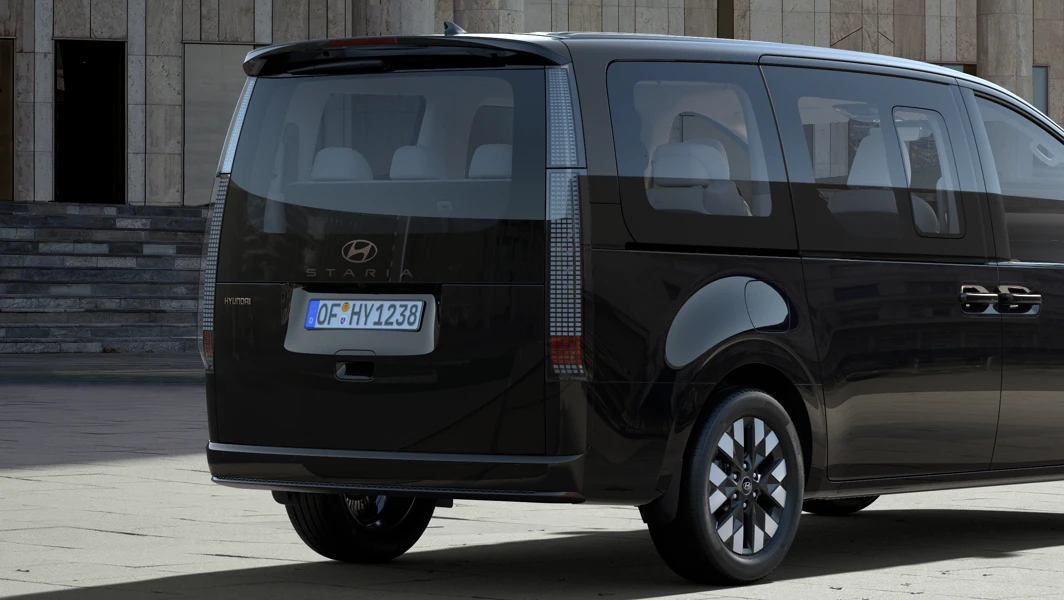 US4 Viz EXT A2B Abyssblackpearl SHOT 004