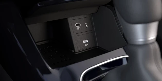 Hyundai I30 Hb 2024 Interior Shot20 Usb C Front